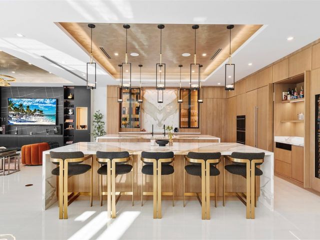 Продажа дома по адресу 501 Middle River Dr - фото 5697960