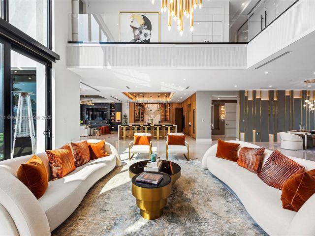 Продажа дома по адресу 501 Middle River Dr - фото 5697961