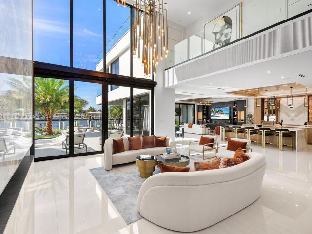 Продажа дома по адресу 501 Middle River Dr - фото 5697962