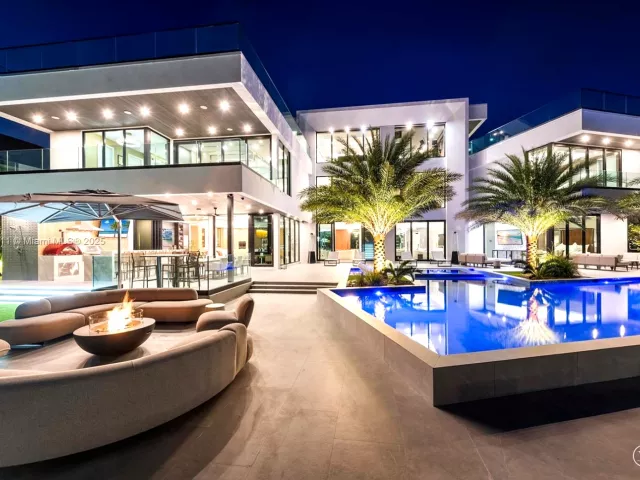 Продажа дома по адресу 501 Middle River Dr - фото 5697972