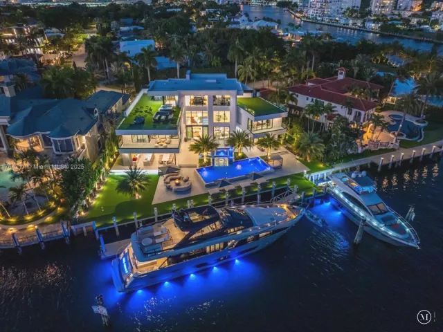 Продажа дома по адресу 501 Middle River Dr - фото 5697974