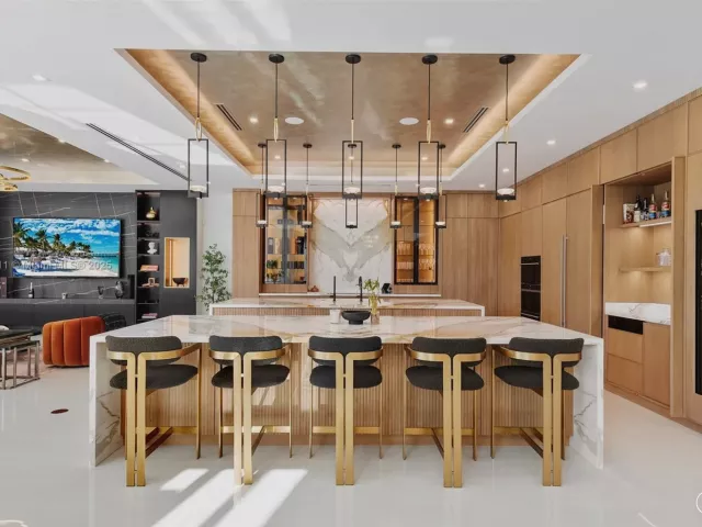 Продажа дома по адресу 501 Middle River Dr - фото 5697960