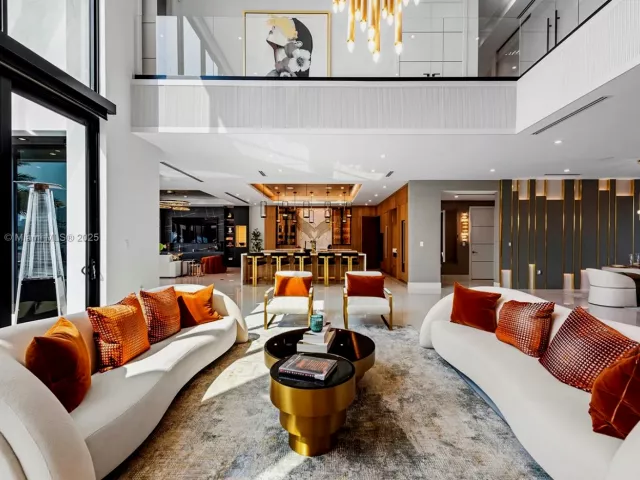 Продажа дома по адресу 501 Middle River Dr - фото 5697961