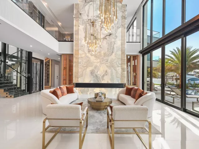 Продажа дома по адресу 501 Middle River Dr - фото 5697964