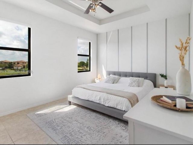 Продажа дома по адресу 616 NE 193rd St - фото 5703397