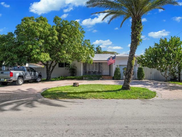 Продажа дома по адресу 5810 SW 22nd St - фото 5840721