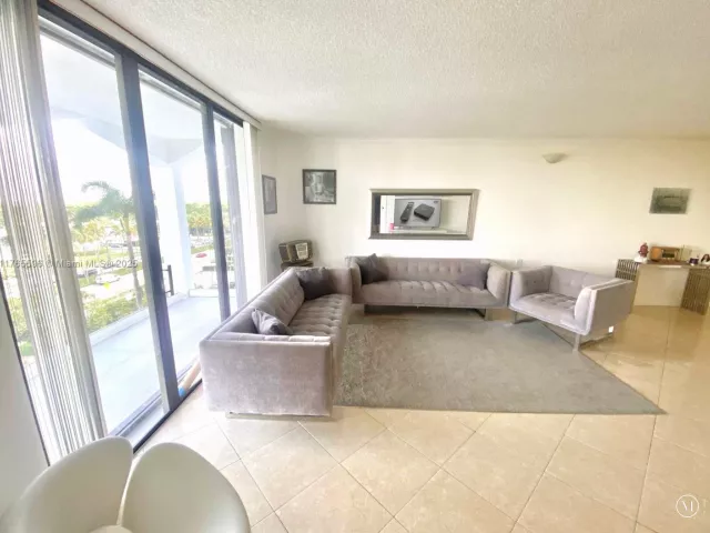 Продажа квартиры #8M - фото 6181821