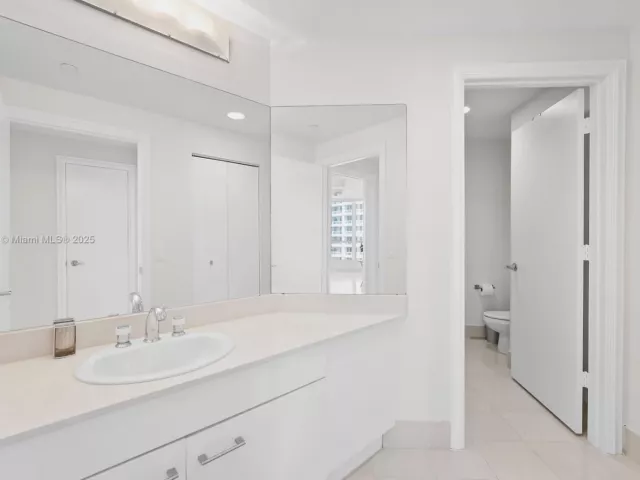 Продажа квартиры #1102 - фото 5772792