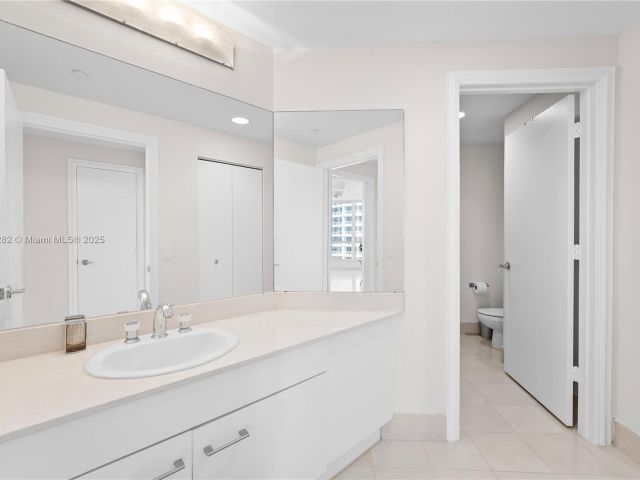 Продажа квартиры #1102 - фото 5772792