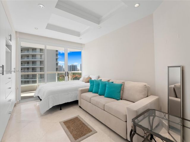 Продажа квартиры #1102 - фото 5772793