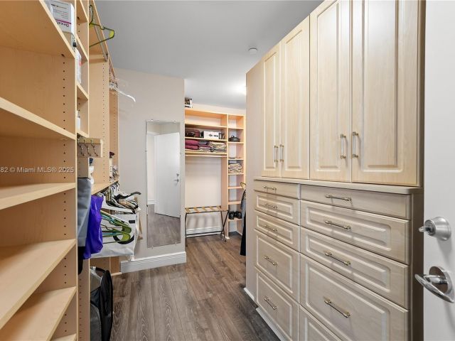 Продажа квартиры #1102 - фото 5772794