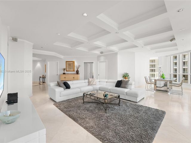 Продажа квартиры #1102 - фото 5772801