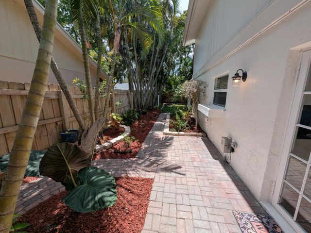 Дом в аренду по адресу 3069 NW 27th Terrace - фото 6391312