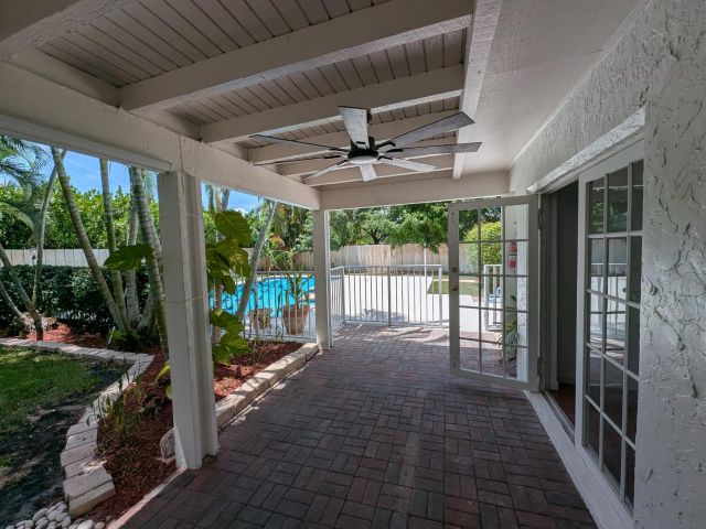 Дом в аренду по адресу 3069 NW 27th Terrace - фото 6391319