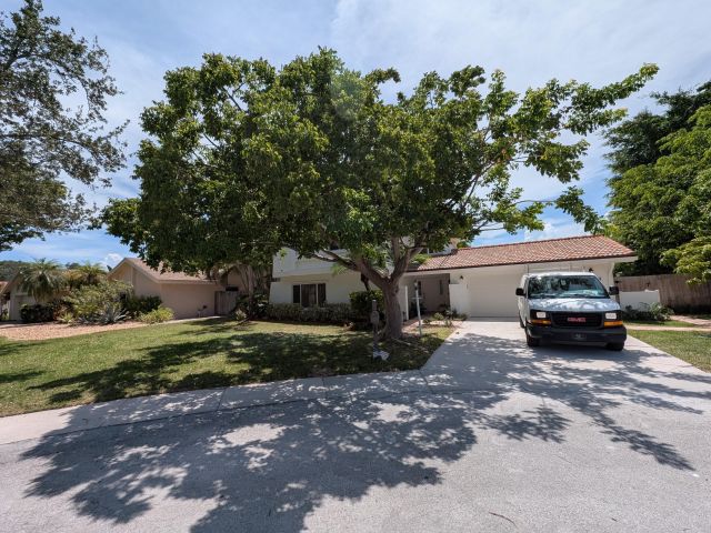 Дом в аренду по адресу 3069 NW 27th Terrace - фото 6391326