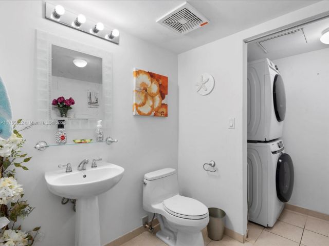 Продажа квартиры #3710 - фото 7415623