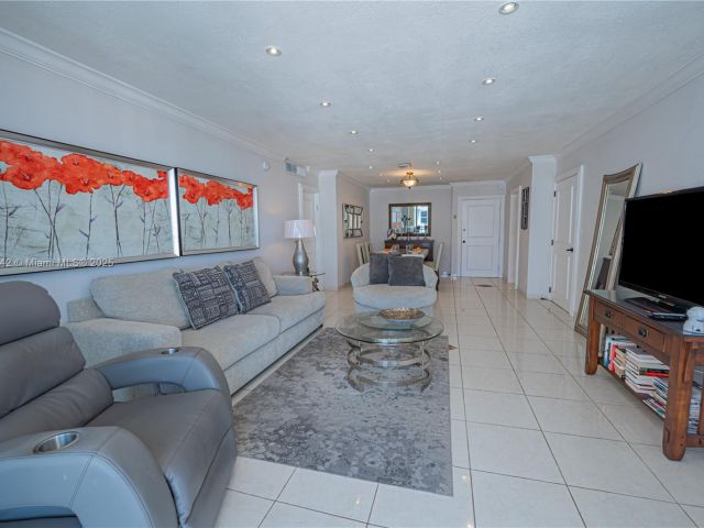 Продажа квартиры #2204 - фото 5825257