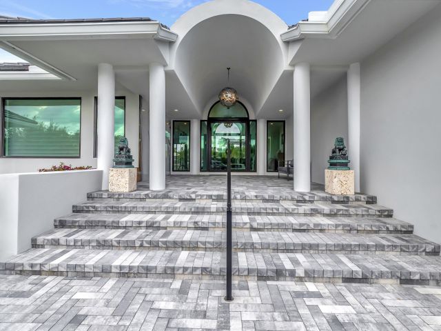 Продажа дома по адресу 3605 Oakview Court - фото 5754387