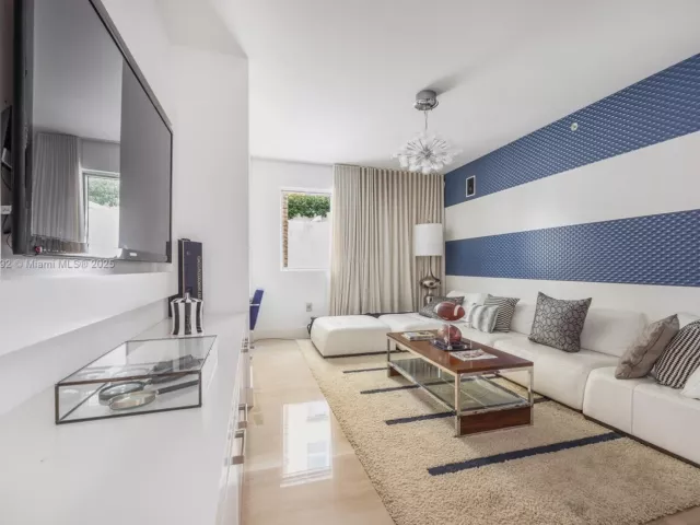 Продажа квартиры #U-0303 - фото 5711686