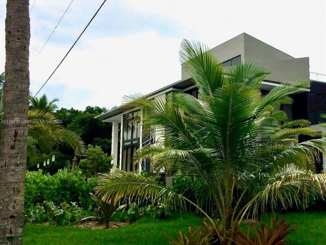 Продажа дома по адресу 610 Harbor Cir - фото 5713890