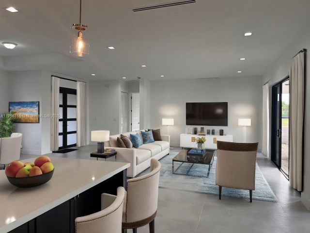 Продажа дома по адресу 24480 SW 209th Pl - фото 5717814