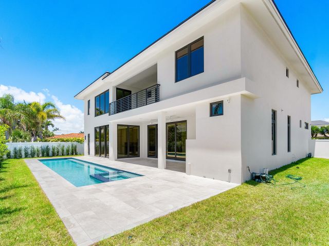 Продажа дома по адресу 368 Churchill Road - фото 6808714