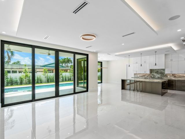 Продажа дома по адресу 368 Churchill Road - фото 6808719