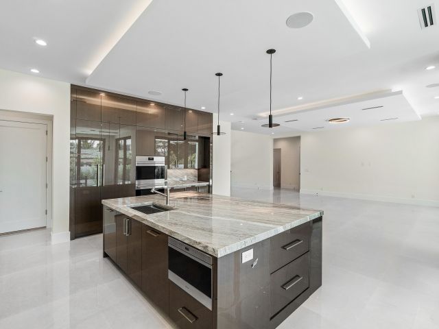 Продажа дома по адресу 368 Churchill Road - фото 6808724