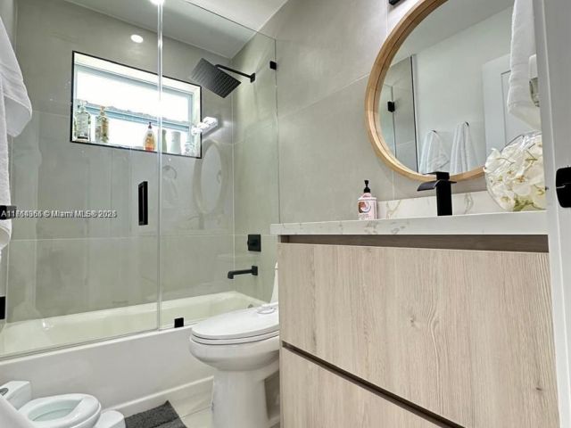 Продажа дома по адресу 8320 Taft St - фото 5744044