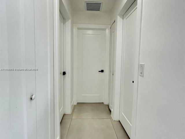 Продажа дома по адресу 8320 Taft St - фото 5744048