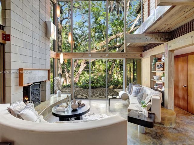 Продажа дома по адресу 2410 SW 29th Way - фото 6096833