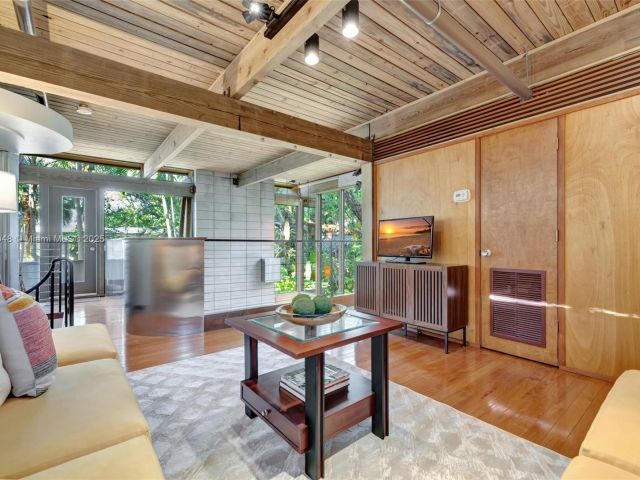 Продажа дома по адресу 2410 SW 29th Way - фото 6096840