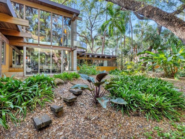 Продажа дома по адресу 2410 SW 29th Way - фото 6096843