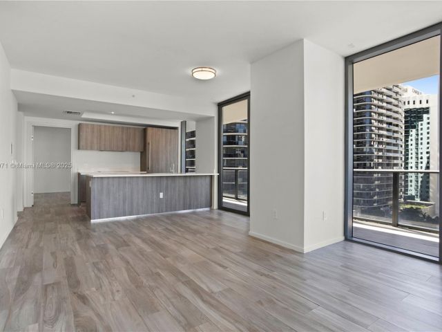 Продажа квартиры #1609 - фото 5786660