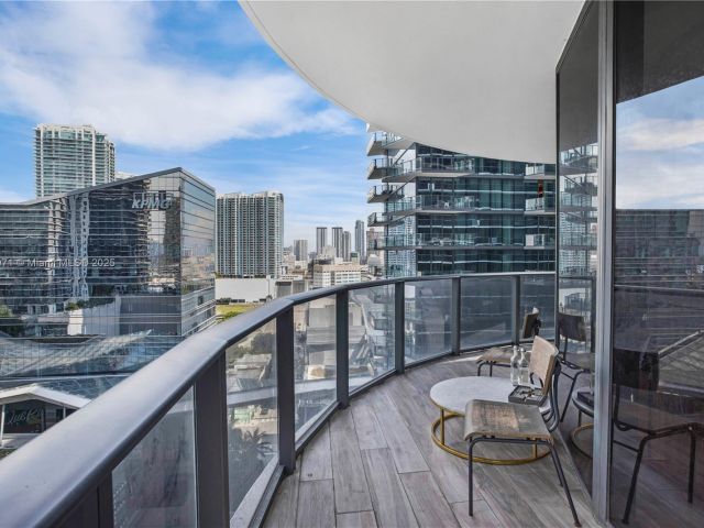 Продажа квартиры #1609 - фото 5786661