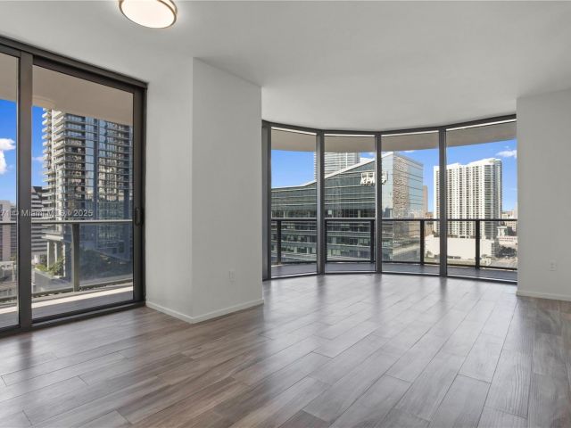 Продажа квартиры #1609 - фото 5786670