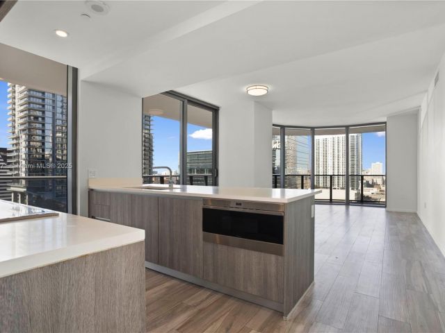 Продажа квартиры #1609 - фото 5786671