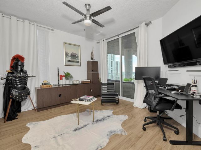 Продажа квартиры #1207 - фото 5840088