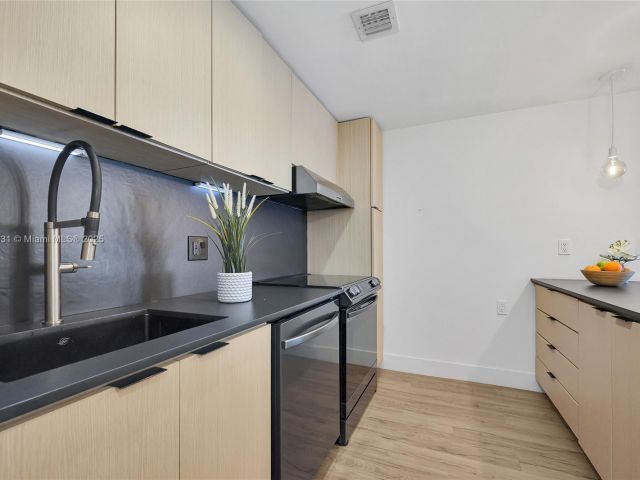 Продажа квартиры #1207 - фото 5840096