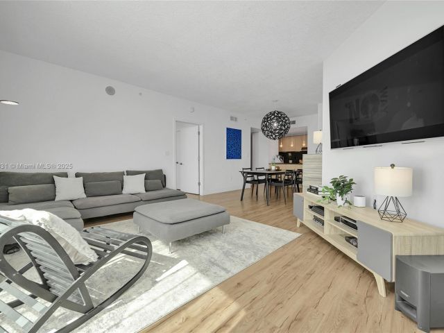 Продажа квартиры #1207 - фото 5840100