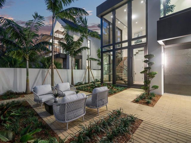 Продажа дома по адресу 508 NE 7th Avenue - фото 5805240