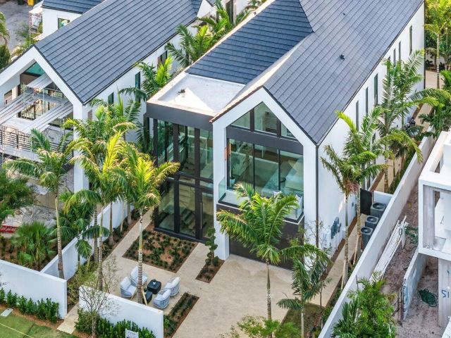 Продажа дома по адресу 508 NE 7th Avenue - фото 5805245