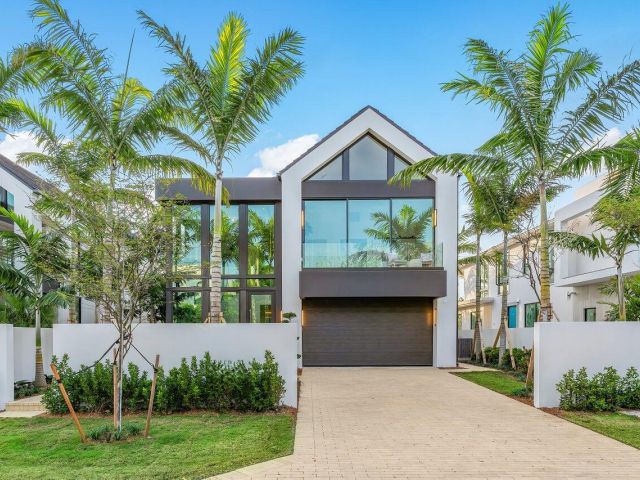 Продажа дома по адресу 508 NE 7th Avenue - фото 5805246