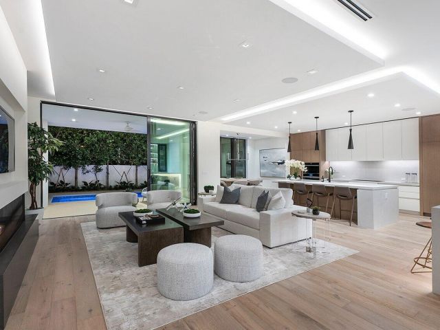 Продажа дома по адресу 508 NE 7th Avenue - фото 6149061