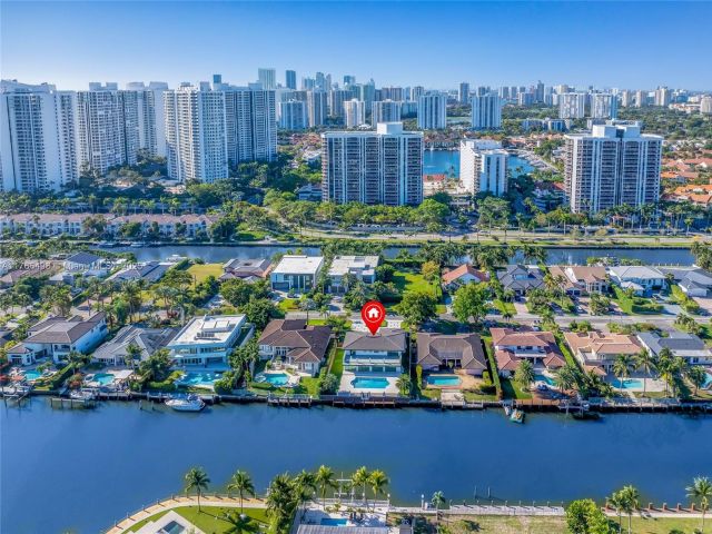 Продажа дома по адресу 406 Holiday Dr - фото 5735997