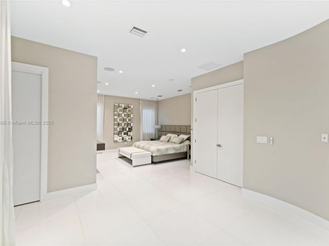 Продажа дома по адресу 10561 NW 67th Ter - фото 5724080