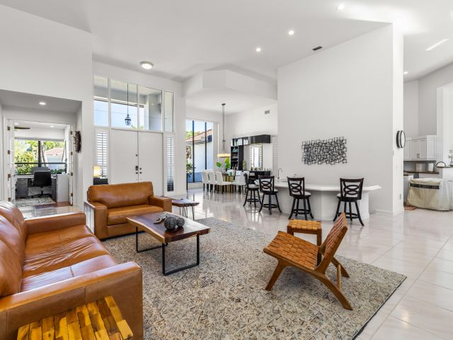 Продажа дома по адресу 17713 Charnwood Drive - фото 5820848