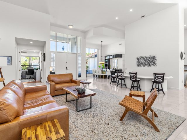 Продажа дома по адресу 17713 Charnwood Drive - фото 5820849