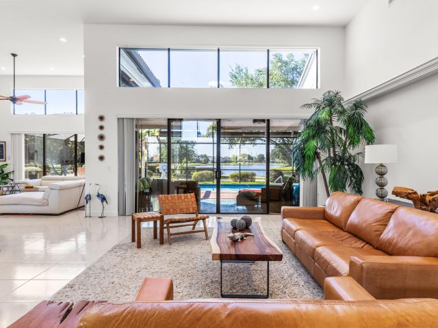 Продажа дома по адресу 17713 Charnwood Drive - фото 5820852