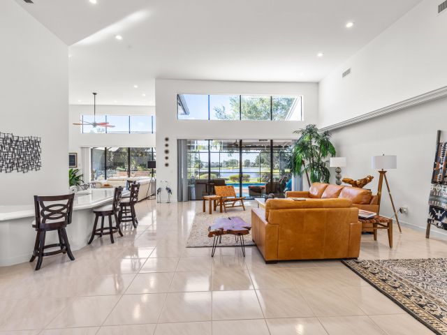 Продажа дома по адресу 17713 Charnwood Drive - фото 5820853